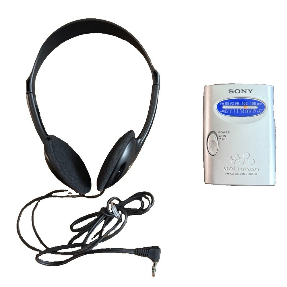 Sony SRF59 AM/FM Walkman Radio - Silver Tested Works With Original Headphone